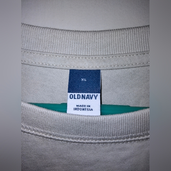 Old Navy Loose Vintage Long Sleeve Graphic T Shirt size XL Beige New w/ Tags - Picture 12 of 14